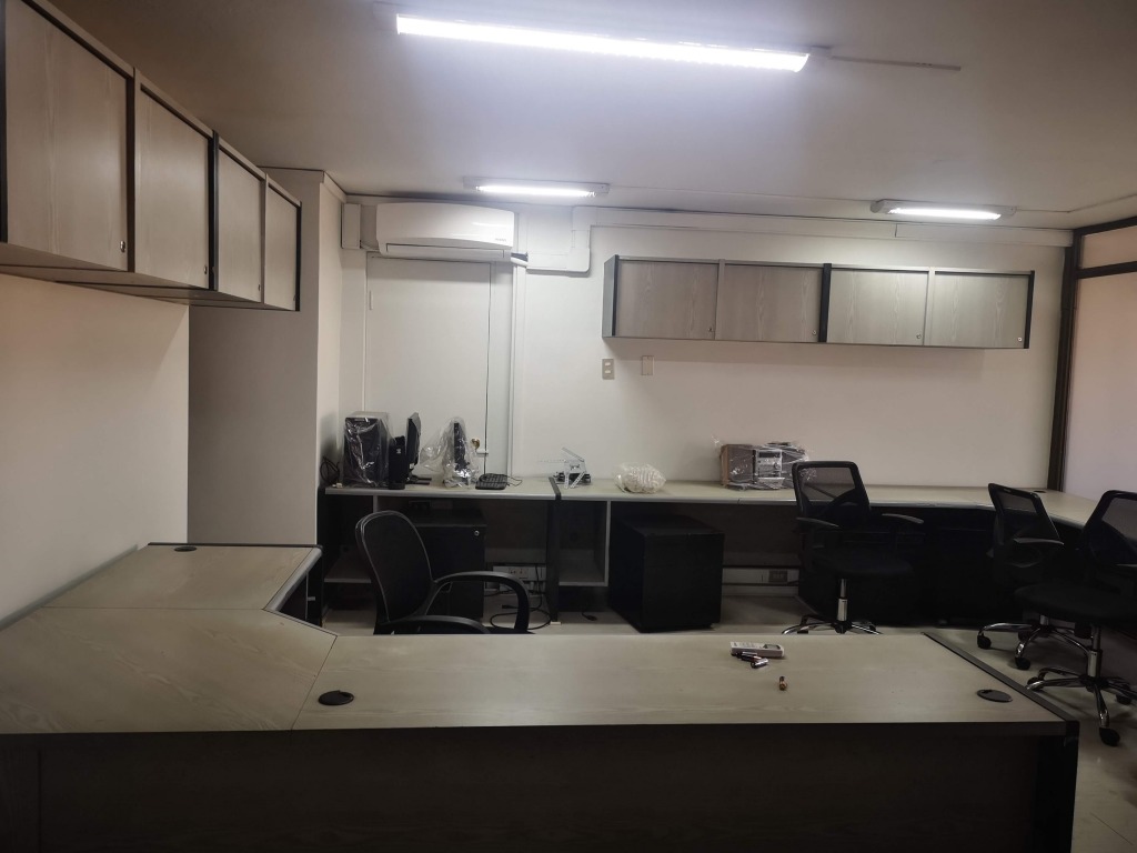 ARRIENDO OFICINA 68M2 9 PUESTOS DE TRABAJO NUEVA PROVIDENCIA