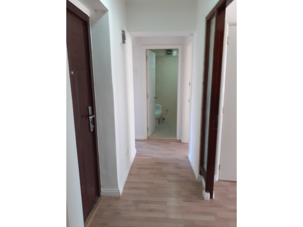 SE VENDE DEPTO CON EXCELENTE UBICACION DE 4D Y 1B EN CIA DE JESUS , SANTIAGO CENTRO