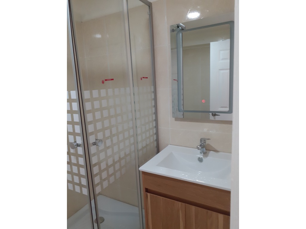SE VENDE DEPTO CON EXCELENTE UBICACION DE 4D Y 1B EN CIA DE JESUS , SANTIAGO CENTRO