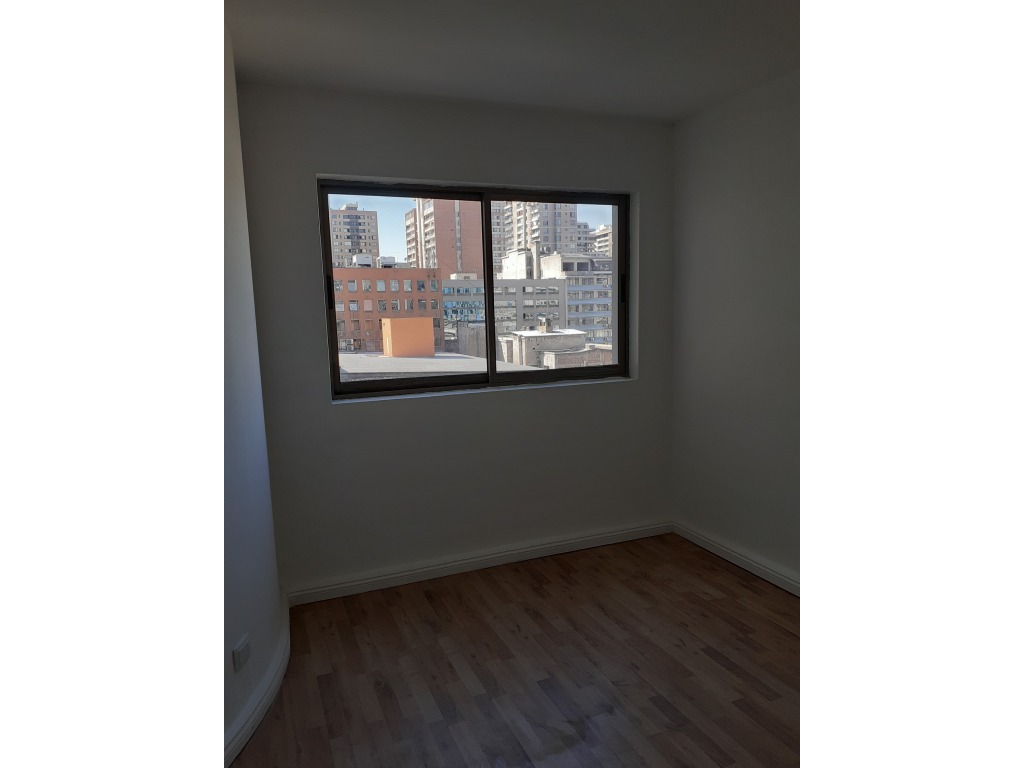 SE VENDE DEPTO CON EXCELENTE UBICACION DE 4D Y 1B EN CIA DE JESUS , SANTIAGO CENTRO