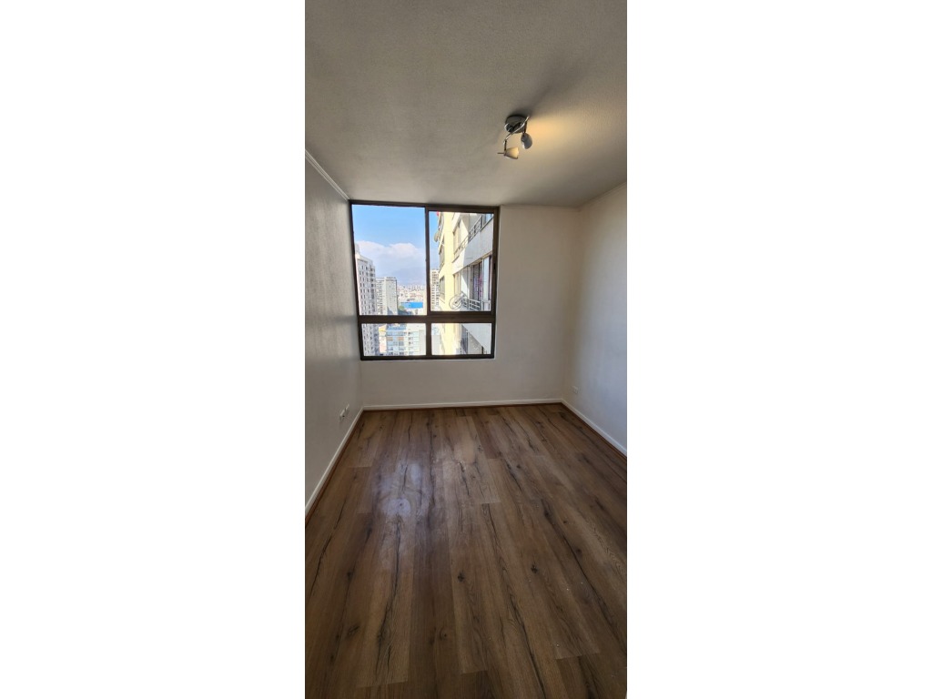 SE VENDE DEPTO TOTALMENTE REMODELADO DE 1D Y 1B EN SAN FRANCISCO , SANTIAGO CENTRO