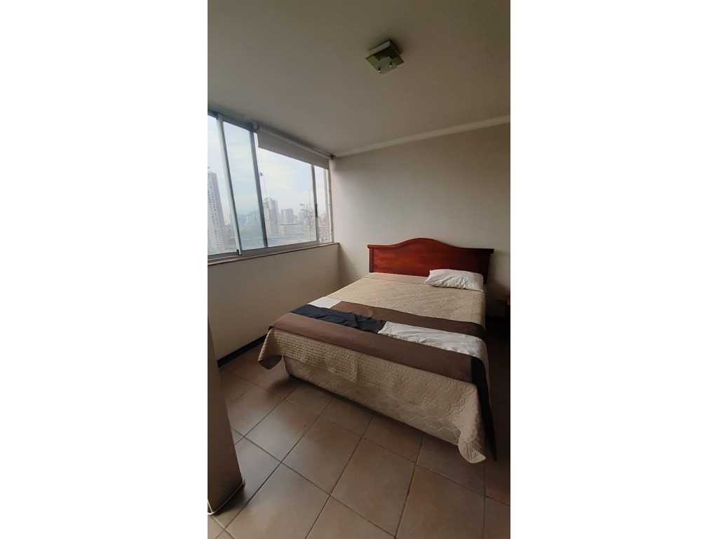 SE VENDE IMPECABLE DEPTO DE 1D Y 1B CON BODEGA EN SAN IGNACIO, SANTIAGO CENTRO