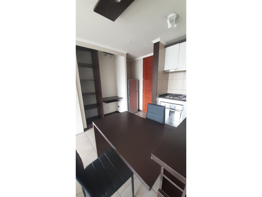 SE VENDE IMPECABLE DEPTO DE 1D Y 1B CON BODEGA EN SAN IGNACIO, SANTIAGO CENTRO