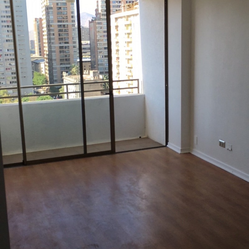 SE VENDE CENTRICO DEPTO DE 2 D Y 2B  EN AMUNATEGUI , SANTIAGO CENTRO