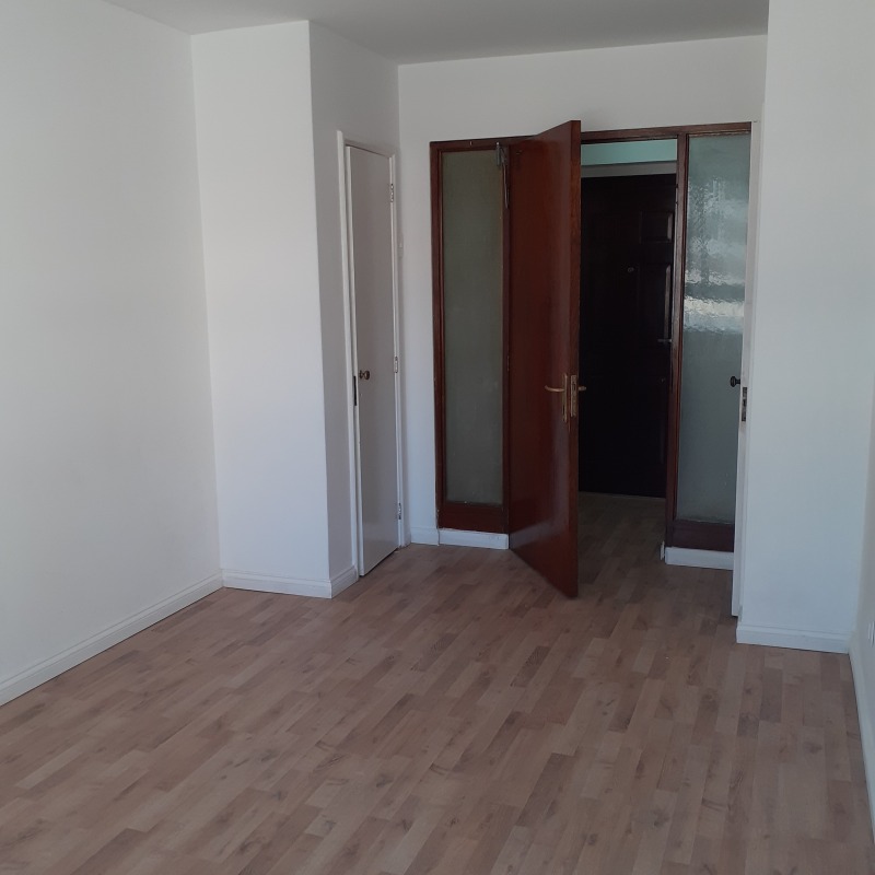 SE VENDE DEPTO CON EXCELENTE UBICACION DE 4D Y 1B EN CIA DE JESUS , SANTIAGO CENTRO