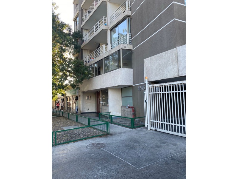 VENTA EN QUINTA NORMAL CATEDRAL 4246 1D 1B