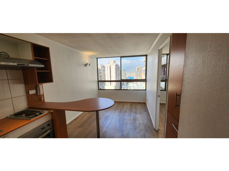 SE VENDE DEPTO TOTALMENTE REMODELADO DE 1D Y 1B EN SAN FRANCISCO , SANTIAGO CENTRO