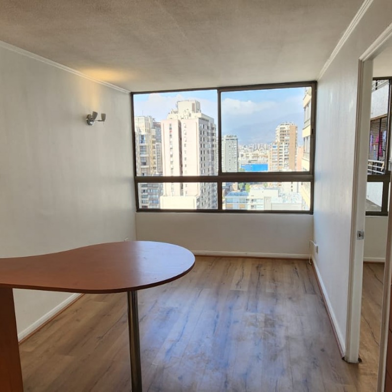 SE VENDE DEPTO TOTALMENTE REMODELADO DE 1D Y 1B EN SAN FRANCISCO , SANTIAGO CENTRO